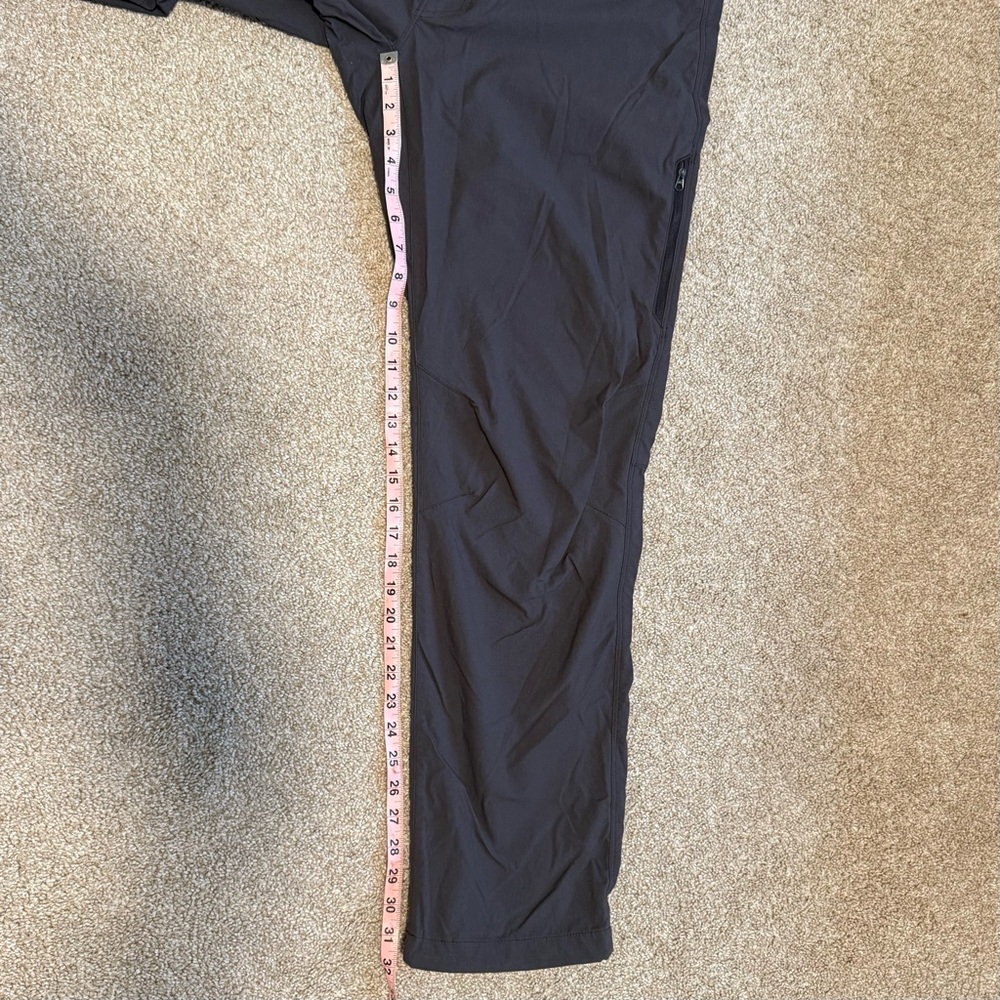 Arc'teryx Men's Gray Russet Hiking Climbing Casual Pants - Picture 10 of 10